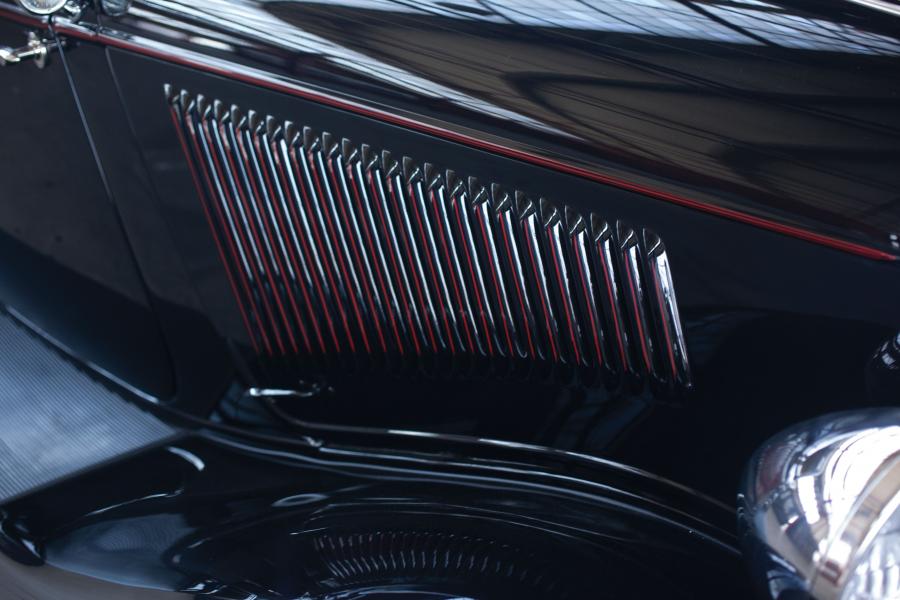  Ford V8 DeLuxe 3-Window Coupe 1934 года  (фото 6 из 24)